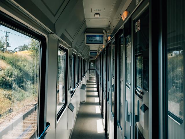Couloir d'un wagon cabines